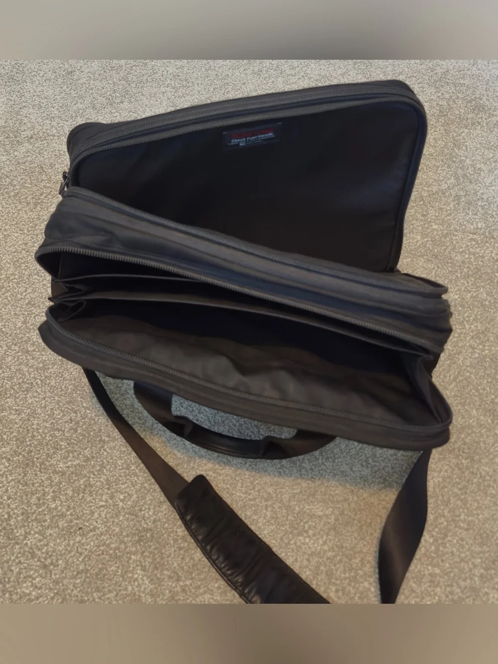 TUMI Alpha Expandable Organizer Laptop Brief Messenger Bag Black